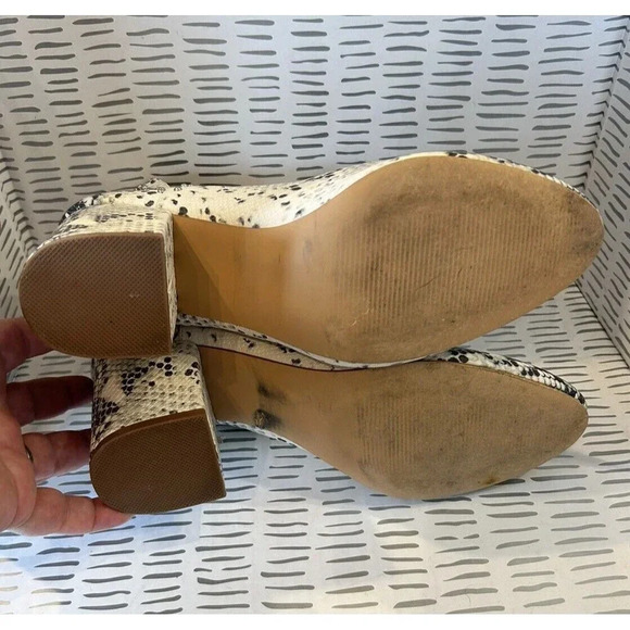 Steve Madden Rockstar Booties Side Cut Out Silver Studs Women’s Size 10 - Picture 8 of 13